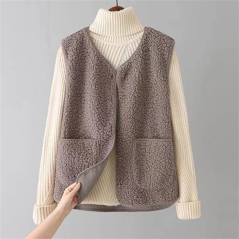 FABIENNE – GILET CON BOTTONI ACCOGLIENTE
