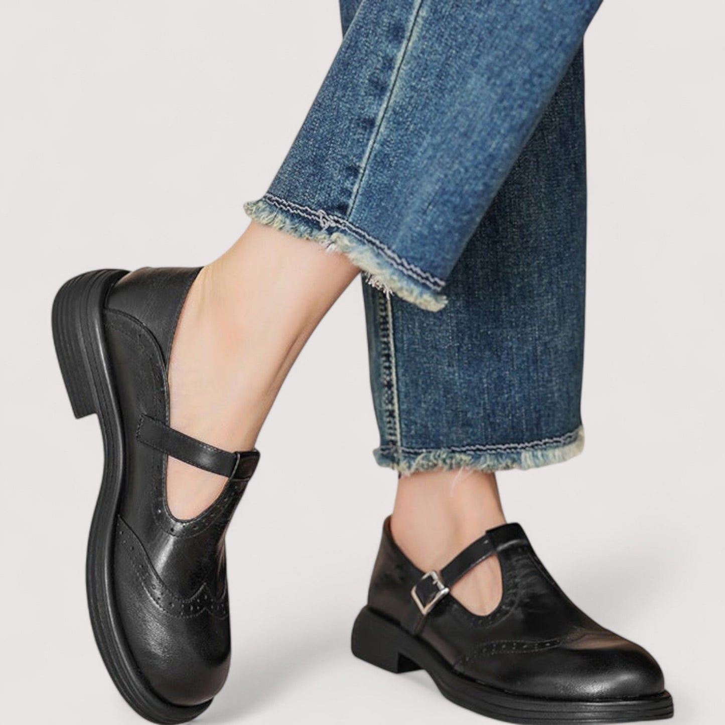 CAMILLE – SCARPE VINTAGE T-STRAP IN PELLE