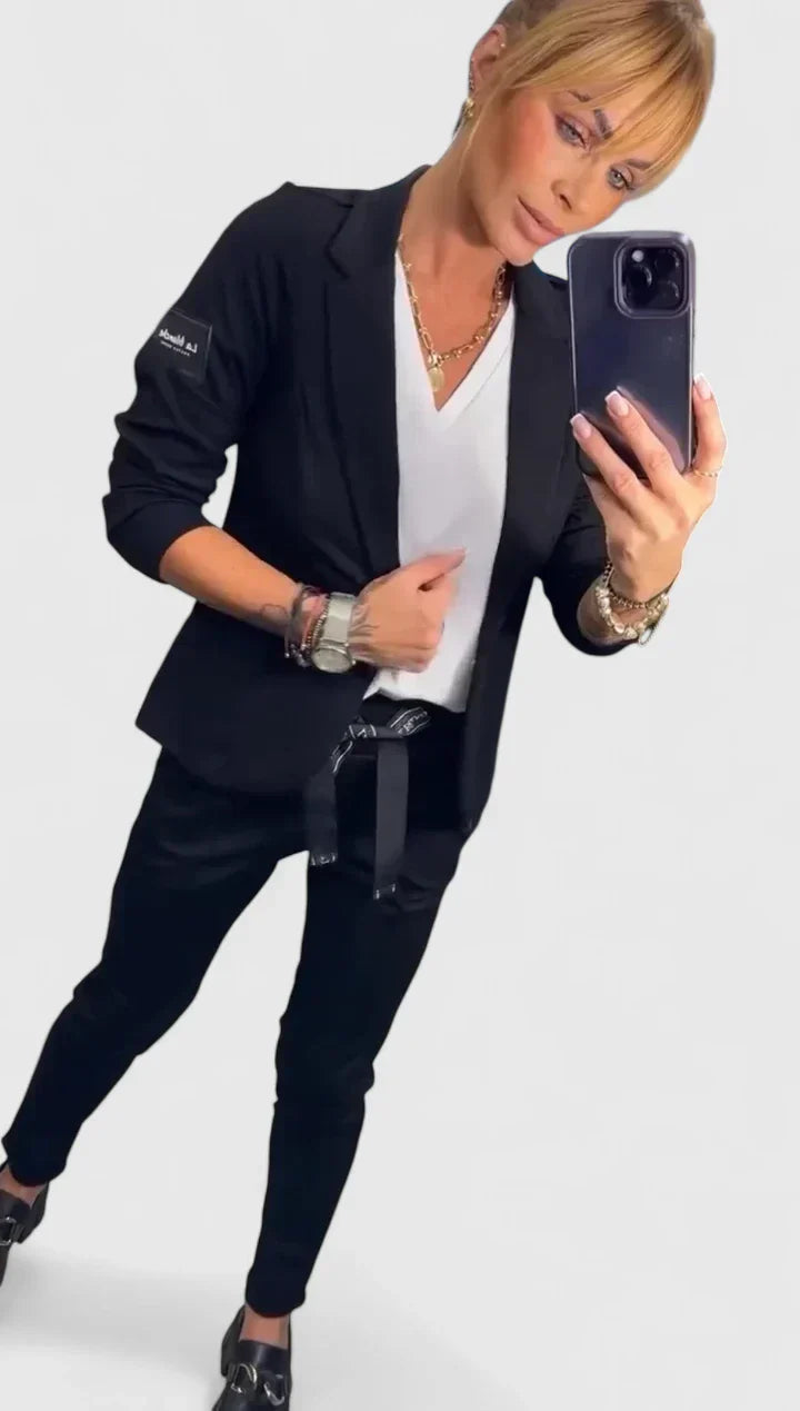 ALINA – COMPLETO MODERNO SU MISURA