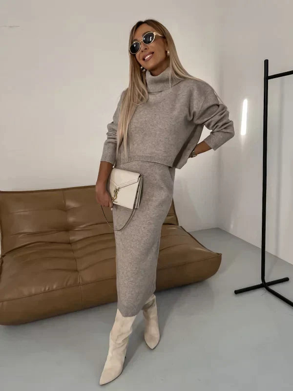 ELENA – MAGLIONE CON COLLO ALTO IN MAGLIA