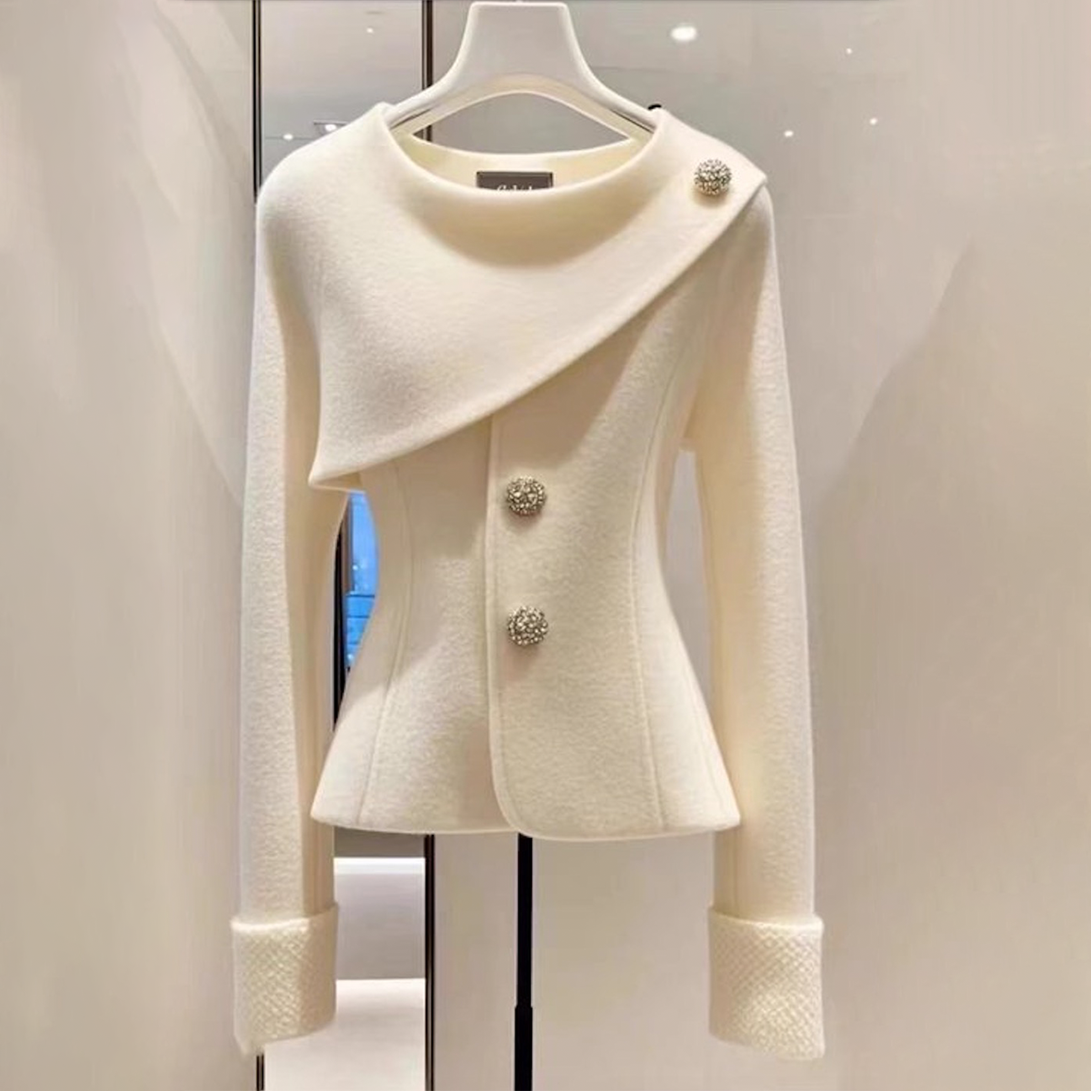 Tina™ | Blazer Asimmetrico con Bottoni