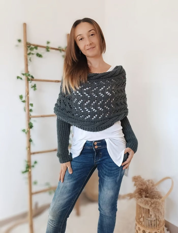 ROSA – ELEGANTE SHRUG IN MAGLIA