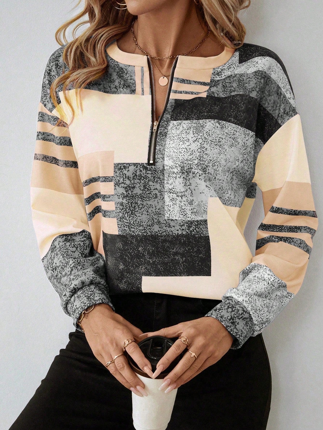 SANDRA – BLUSA ZIP-UP MODERNA