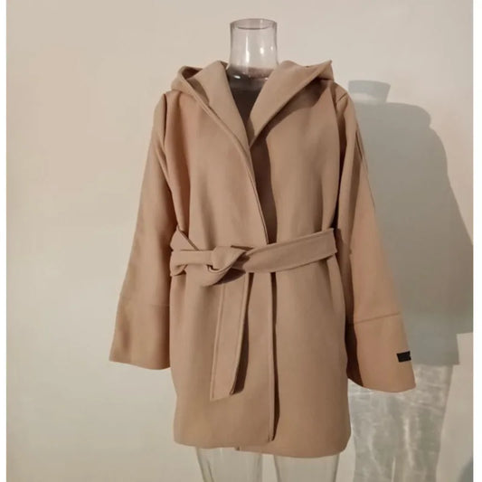 Noelia | Cappotto in Lana con Cappuccio