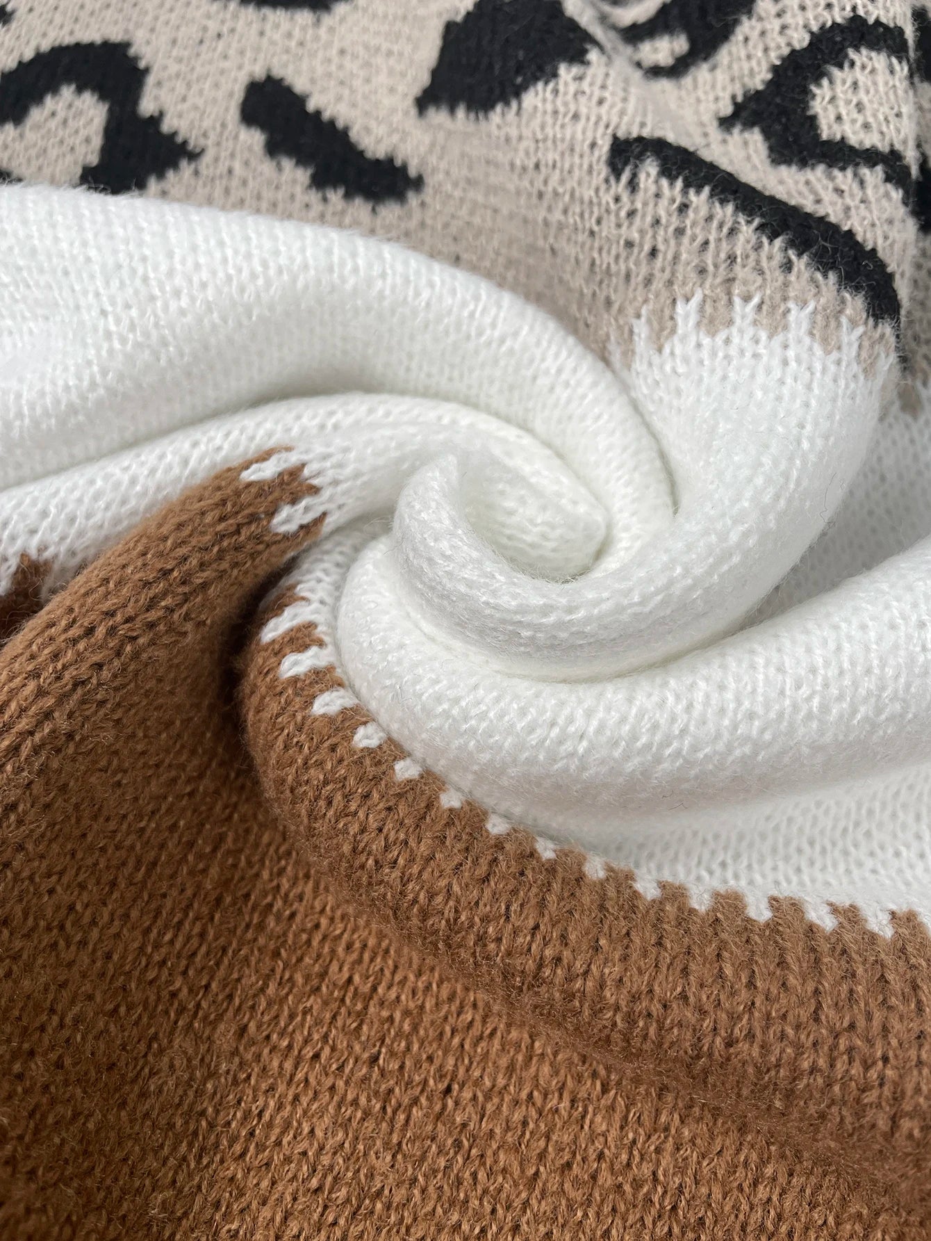 Lela™ | Maglione con stampa leopardata