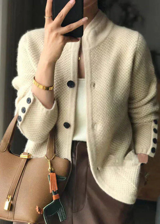 JOYCE – IL CALDO MAGLIONE CON CAPPOTTO