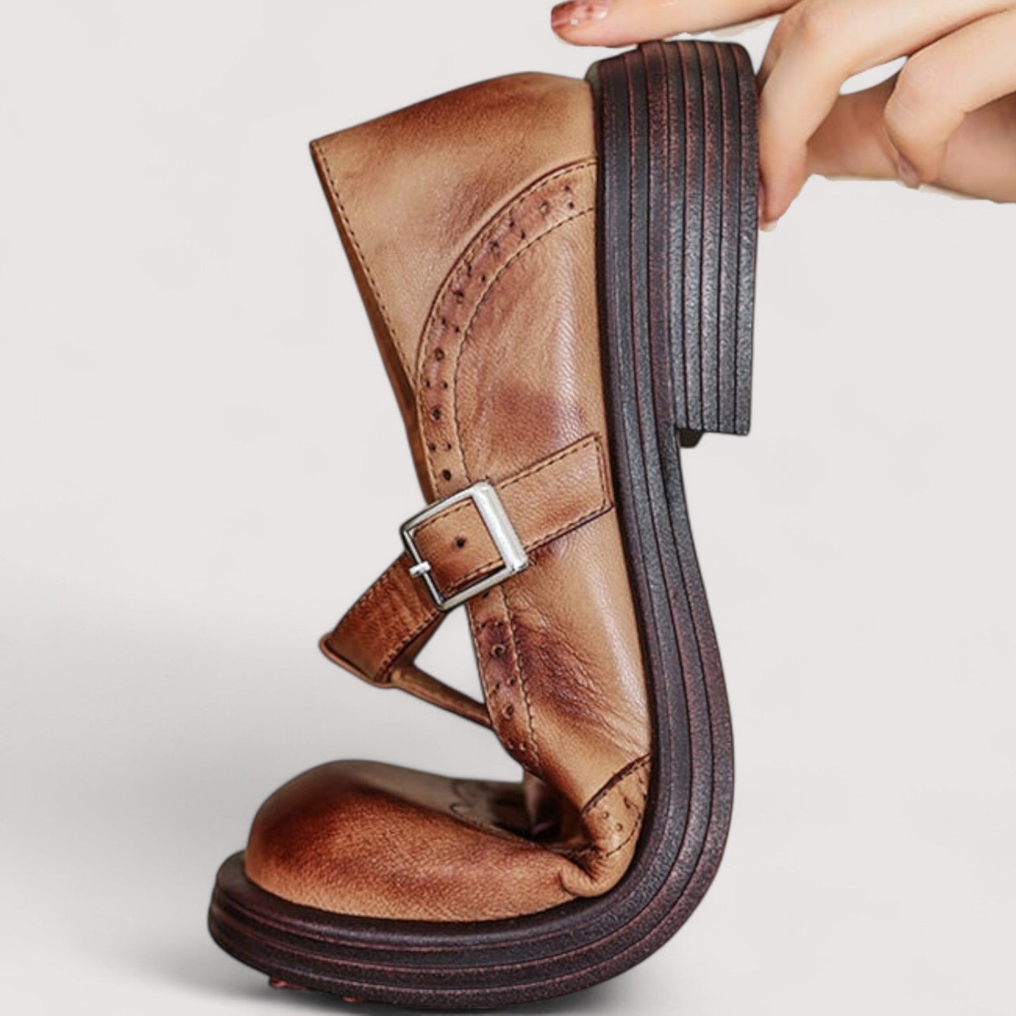 CAMILLE – SCARPE VINTAGE T-STRAP IN PELLE